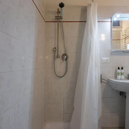 La Bottega Di Botticelli By Halldis Apartment *
