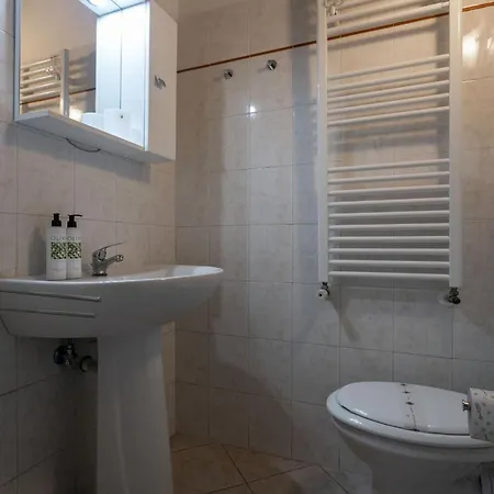 La Bottega Di Botticelli By Halldis Apartment Florence