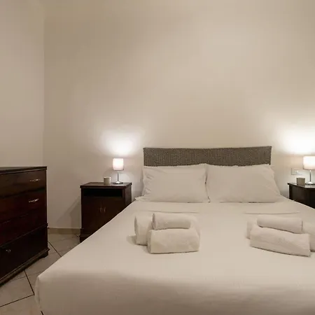 Apartment La Bottega Di Botticelli By Halldis *