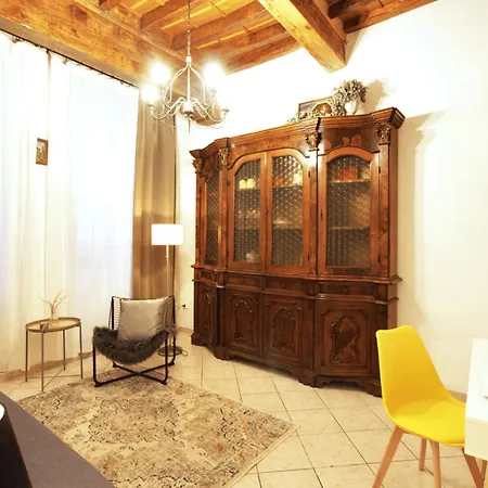 La Bottega Di Botticelli By Halldis *